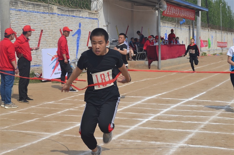 終點(diǎn)沖刺2.JPG