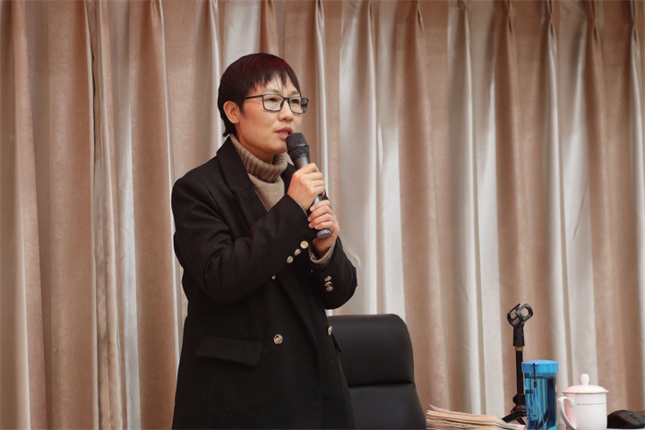 潘靜_副本.jpg