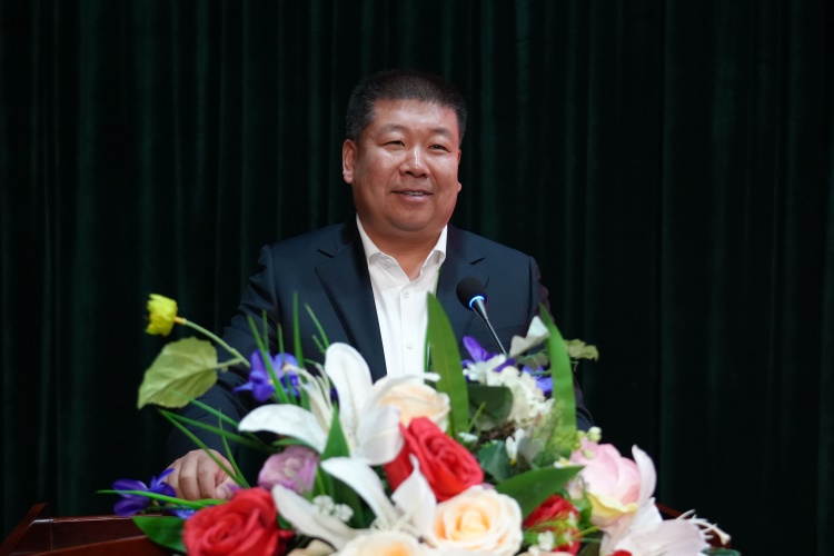 王董.JPG