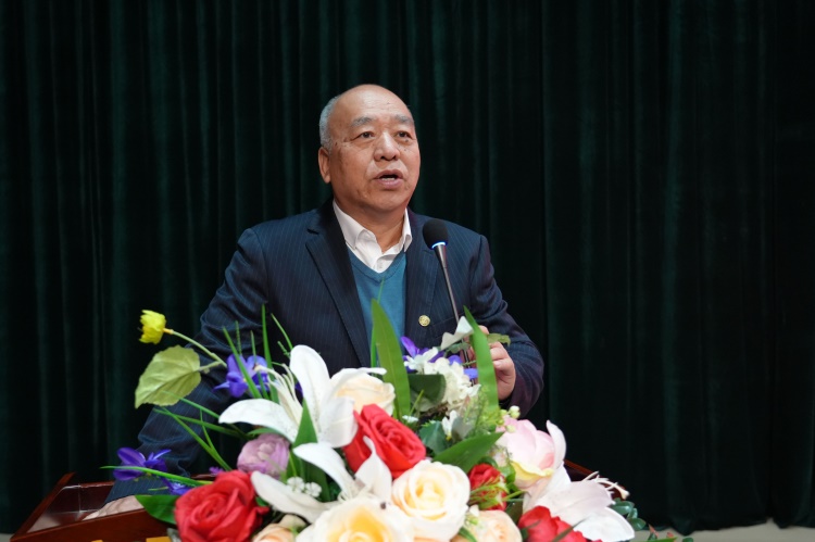 王校.JPG