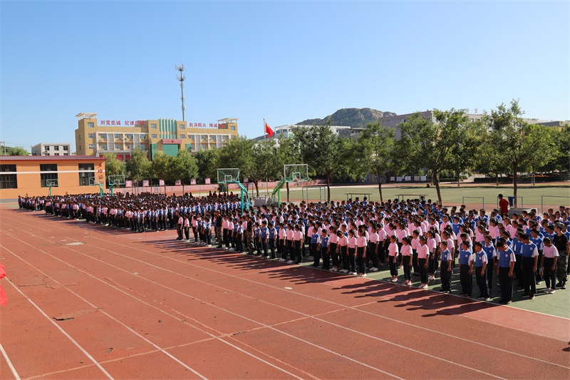 唐县启明中学三个校区成功举办 2019级新生军训闭营仪式