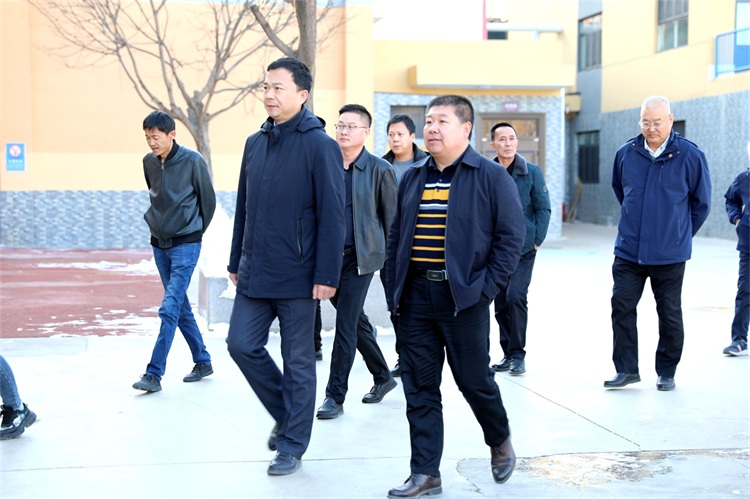 新疆生产建设兵团客人来唐县参观考察