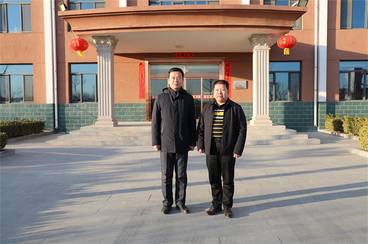 董事长王建刚表示,真诚欢迎李志勇团长一行来诺亚集团访问,考察.