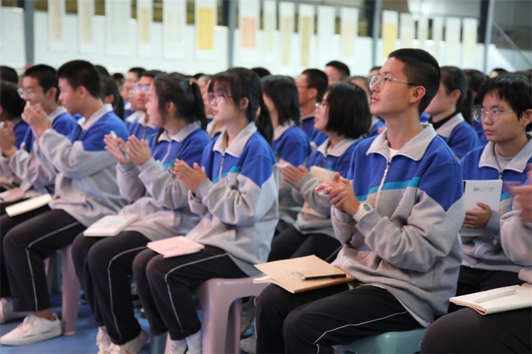 著名教育家魏書生專題報告會在唐縣啟明高級中學圓滿舉行